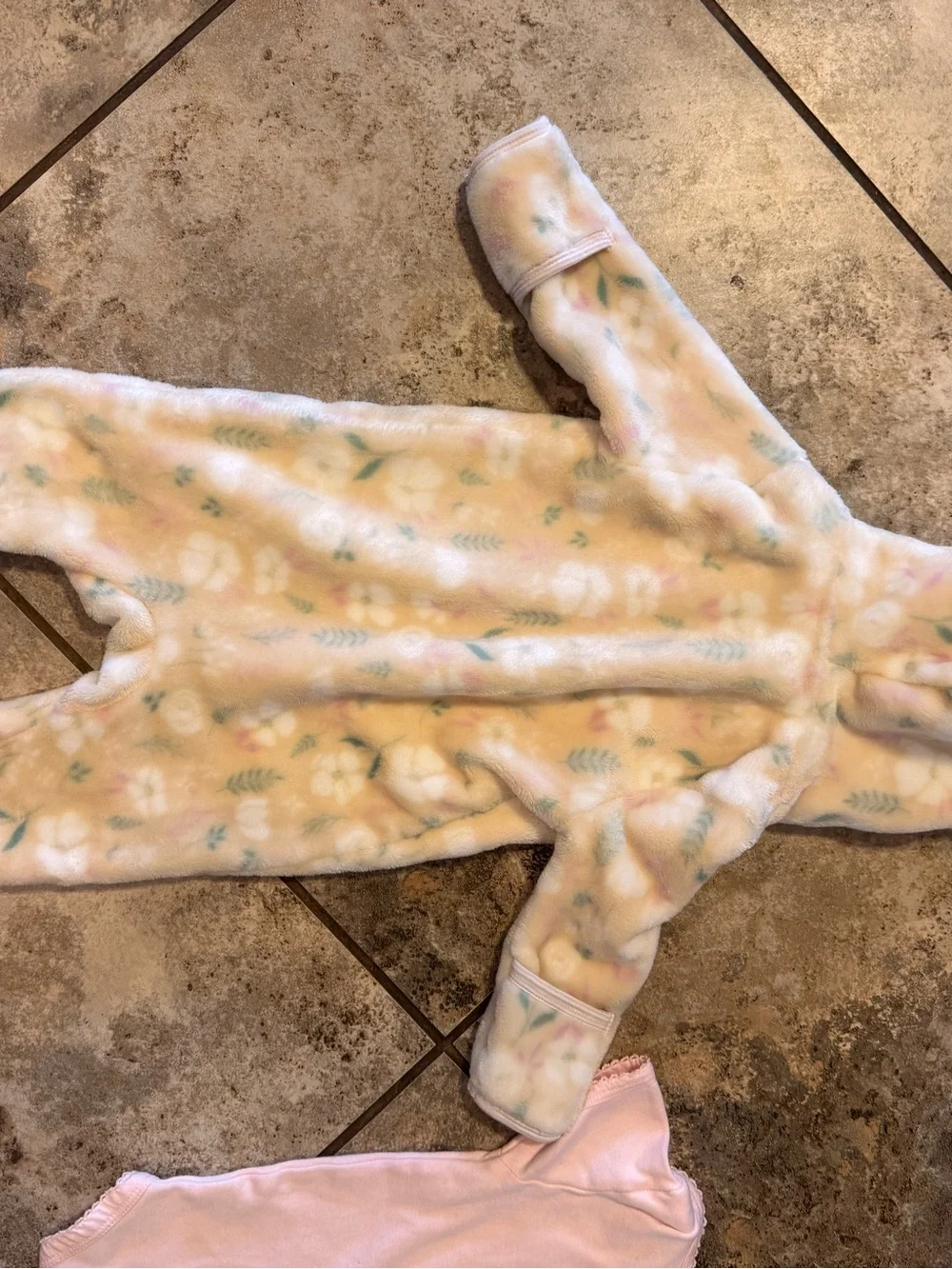 Baby girl bundle of Buc-ee’s onesie 3m & Penelope Mack fleece footie onesie 3-6M